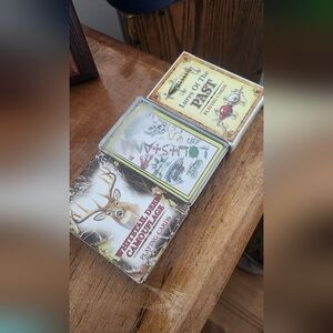 Pack of 3 playing cards